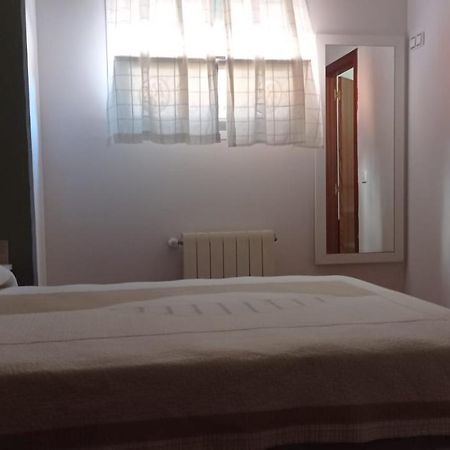 Alojamiento Numancia Pensión Burgos Exterior foto